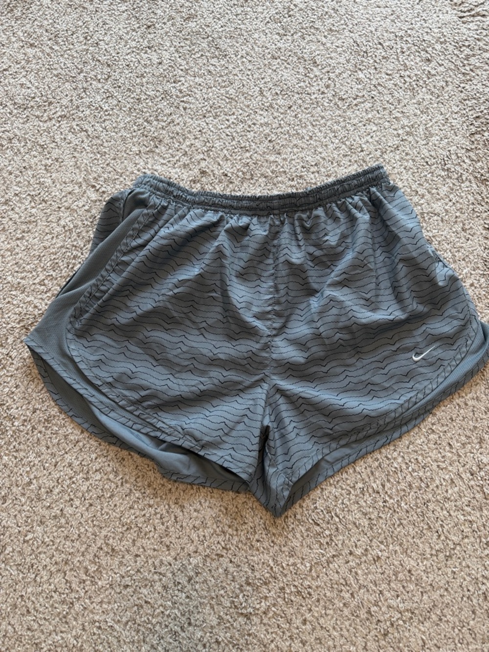 Nike Women’s Charcoal Wavy-Pattern Athletic Shorts